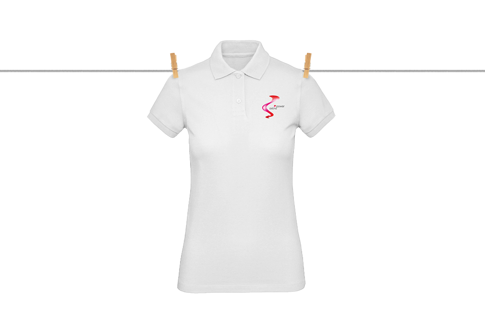 T-Shirtdruck – weisses Poloshirt mit Logosignet, ist Arbeitskleidung und spiegelt den Widererkennungswert der Marke.